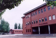 Las AMPAS del barrio piden a la Junta una mayor oferta de campamentos de verano Las AMPAS del barrio piden a la Junta una mayor oferta de campamentos de verano