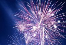 Espectáculo de luz y sonido. Fin de fiestas.