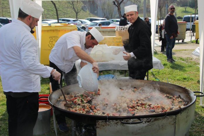 Paella Popular a cargo de Redpiso