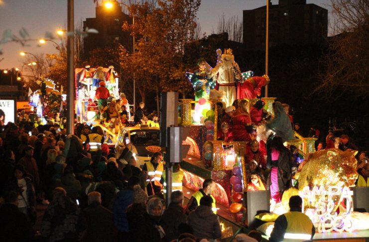 Fotos y vídeo de la Cabalgata Popular 2019